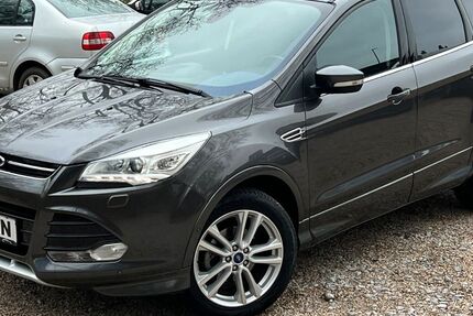 Ford Kuga 92.805 km 10.999 &euro; Duisburg 47137