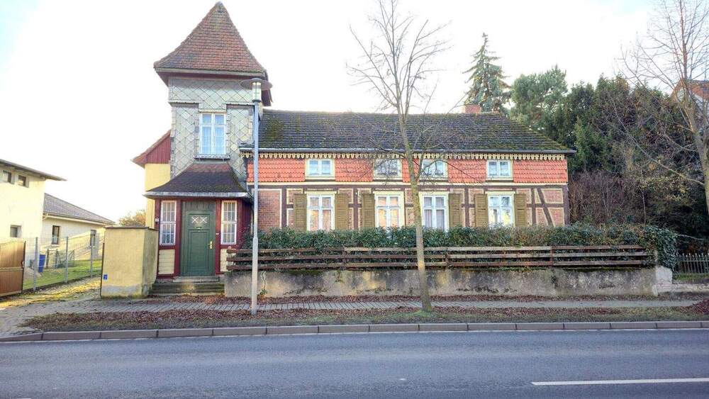 Einfamilienhaus Wanzleben Seehausen - 7 Zimmer, 200 m&sup2;, 83.500&euro; | Angebot:25112036