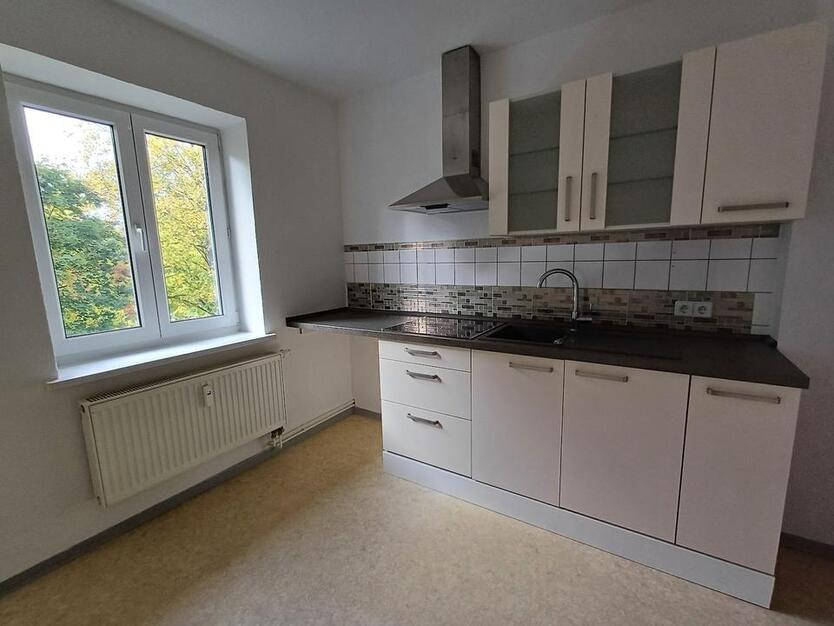 Wohnung mit Einbauküche inclusive - 2. OG rechts zimmer