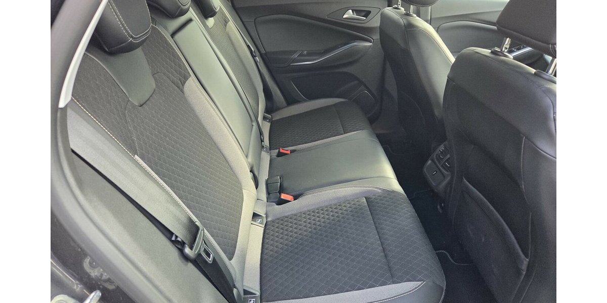 Opel Grandland X 1.2 Start/Stop 120 Jahre Navi/LED 38.696 km 10.900 &euro; Wilsdruff 01723