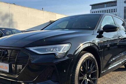 Audi e-tron 47.985 km 35.890 &euro; Hamburg 22047