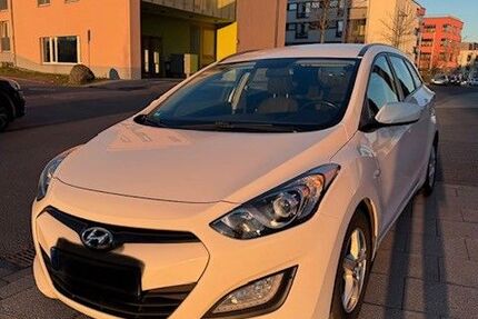 Hyundai i30 257.015 km 2.800 &euro; Frankfurt a Main 60438