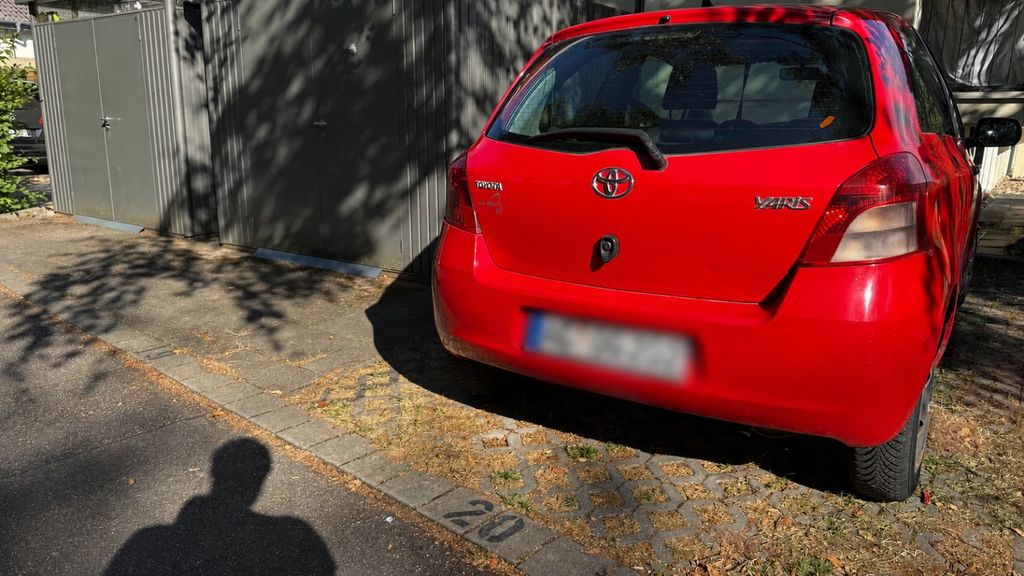 Toyota Yaris 200.000 km 1.550 &euro; Offenburg 77656