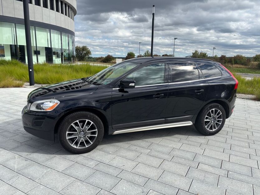 Volvo XC60 254.000 km 13.500 € Schoeffengrund 35641