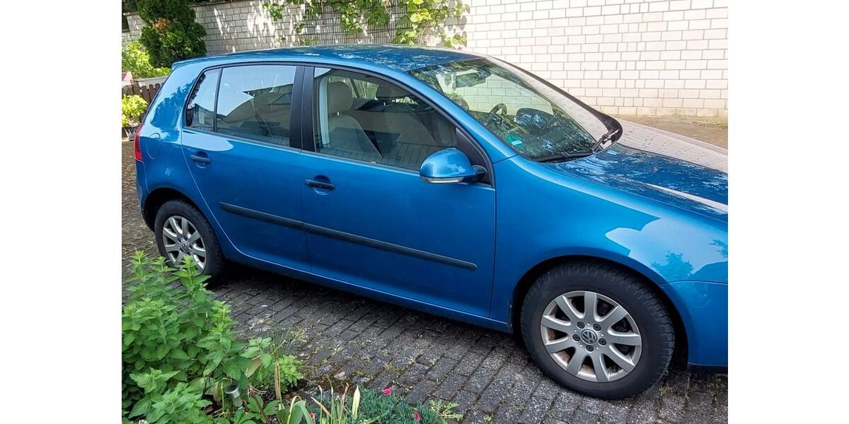 VW Golf 101.200 km 3.200 &euro; Bonn 53225
