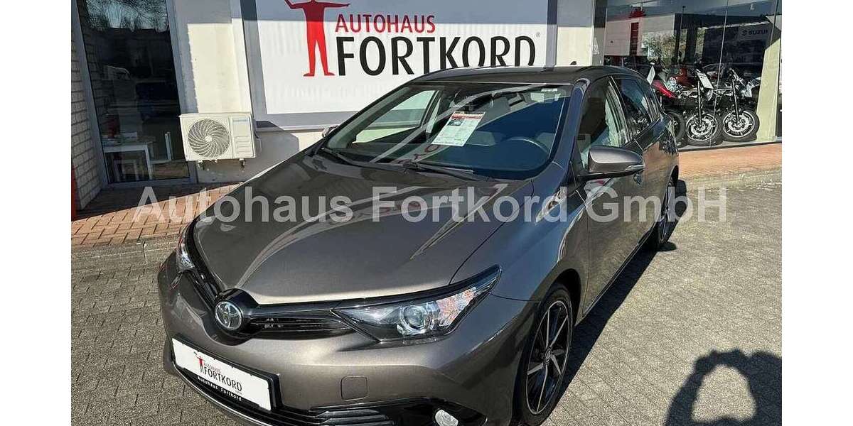 Toyota Auris 69.980 km 16.590 &euro; Bielefeld 33689