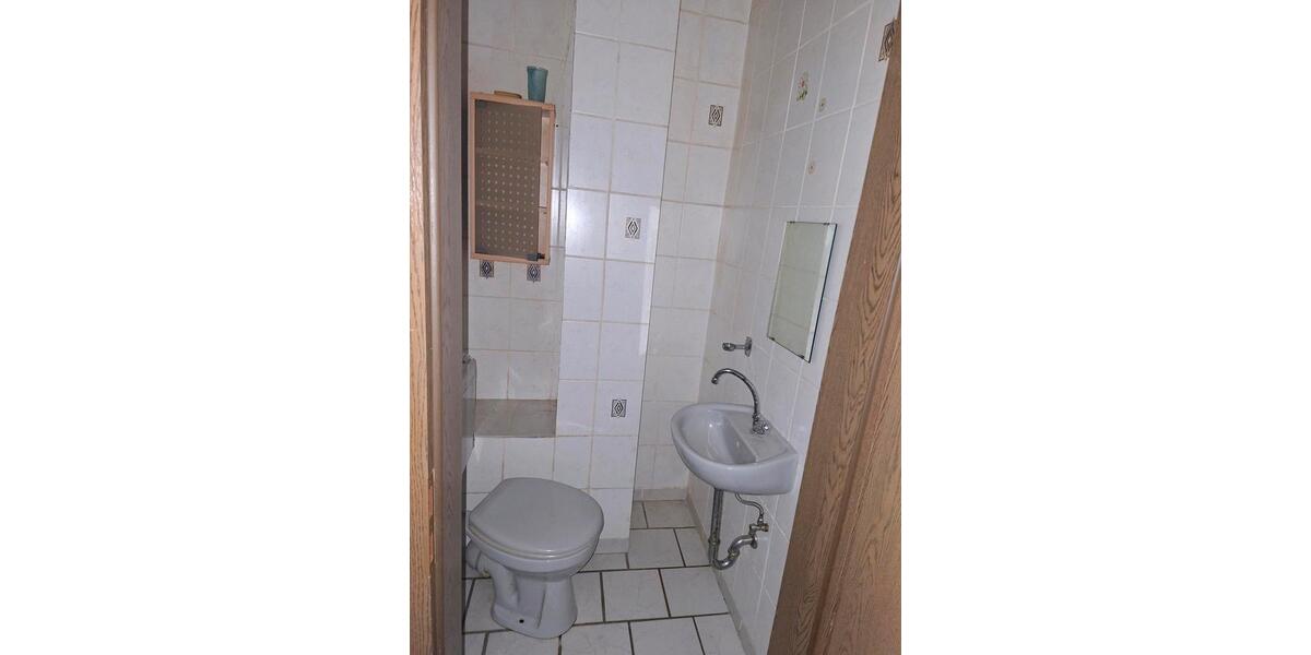 Etagenwohnung Kruft - 7 Zimmer, 180 m&sup2;, 230.000&euro; | Angebot:27157659
