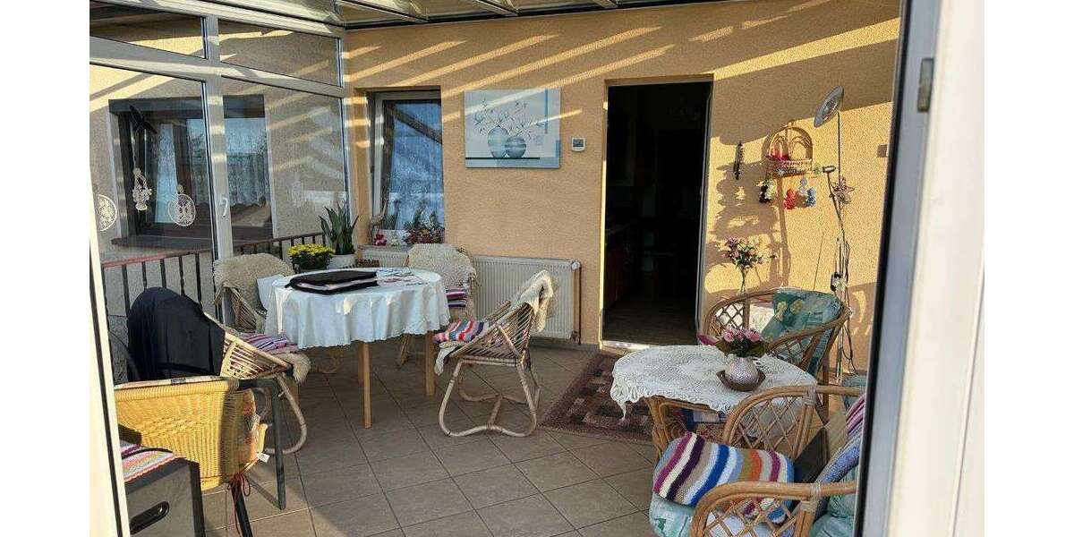 Bungalow - EinZweifamilienhaus mit Wintergarten und tollem Ausblick - Einfamilienhaus Unterwellenborn | Angebot:25809411