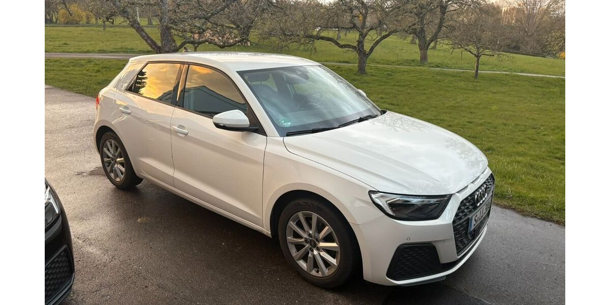 Audi A1 40.000 km 21.000 &euro; Stuttgart 70174