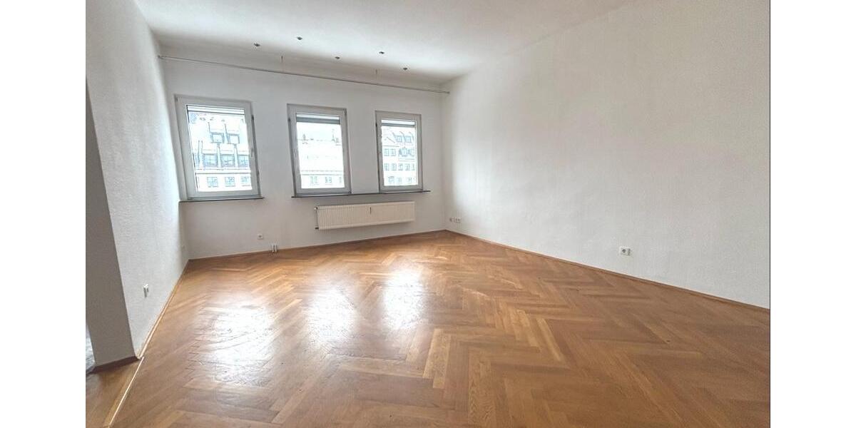 Dachgeschoßwohnung Altdorf bei Nürnberg - 4 Zimmer, 125 m&sup2;, 1.175&euro; | Angebot:25217778