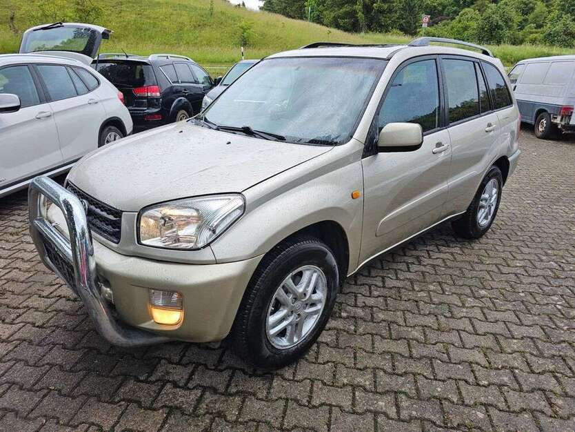 RAV 4
