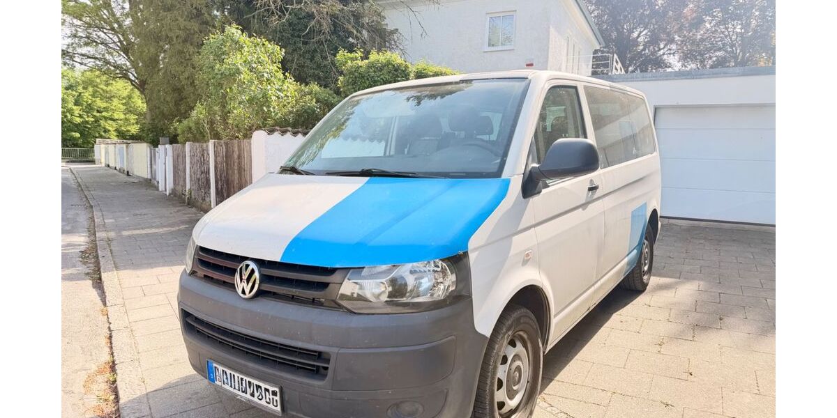 VW T5 Transporter 198.000 km 8.900 &euro; München 80331