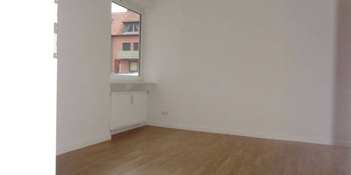 Einziehen und Wohlfühlen! 3 Zimmer- Wohnung mit Balkon, Einbauküche, Bad mit Wanne, Keller 3 zimmer