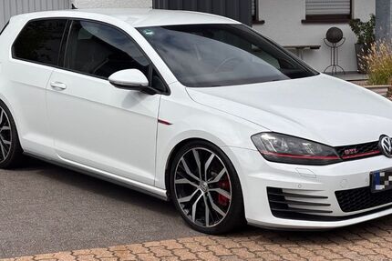 VW Golf 129.000 km 13.990 &euro; Mettlach 66693