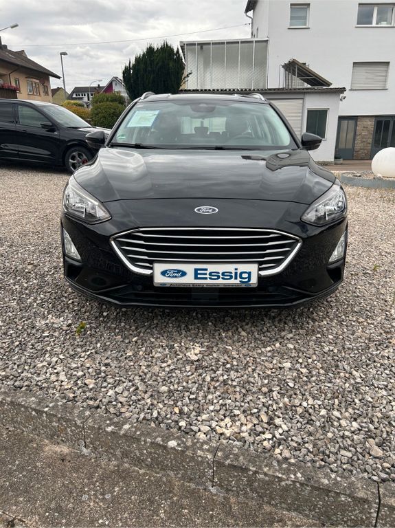 Ford Focus 106.998 km 13.990 € Krautheim 74238