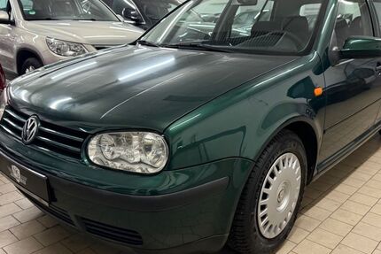 VW Golf 152.000 km 2.990 &euro; Schmelz 66839