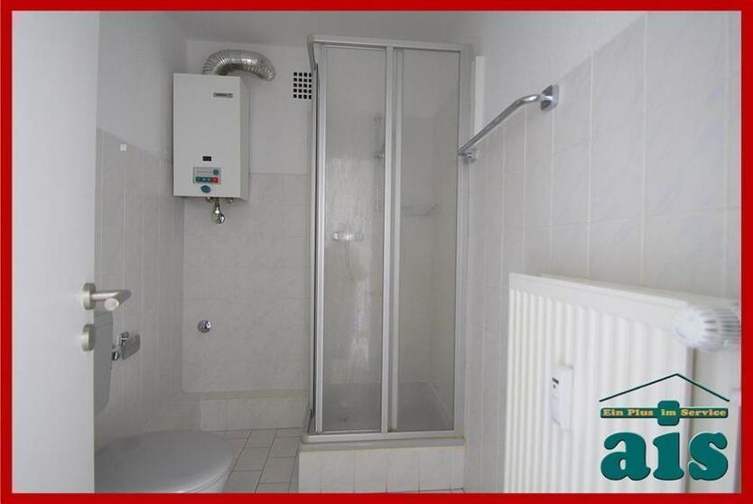 ais GmbH bietet an: 3 Zimmer Wohnung mit Balkon und Einbauküche!