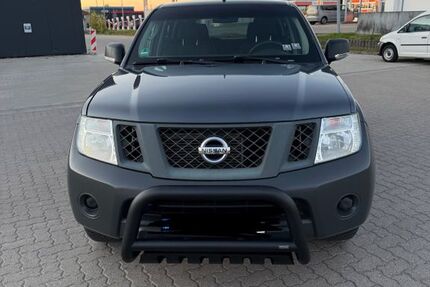 Nissan Navara 166.000 km 9.500 &euro; Wismar 23970