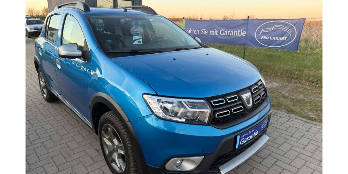 Dacia Sandero 90.042 km 7.799 &euro; Wismar 23970