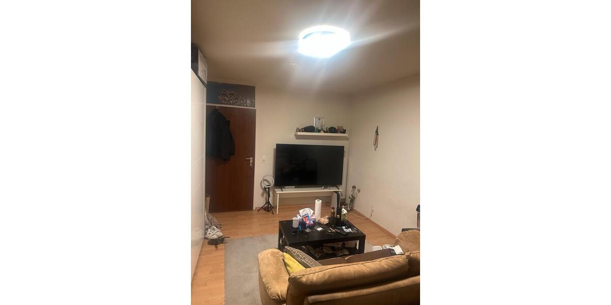 Etagenwohnung Karlsruhe Südstadt - 2 Zimmer, 18 m&sup2;, 320&euro; | Angebot:26672444