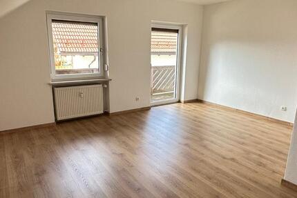 3-Zimmer-Wohnung mit Balkon, Erstbezug nach Sanierung 3 zimmer