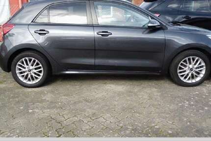 Kia Rio 100.450 km 8.390 &euro; Elmshorn 25337