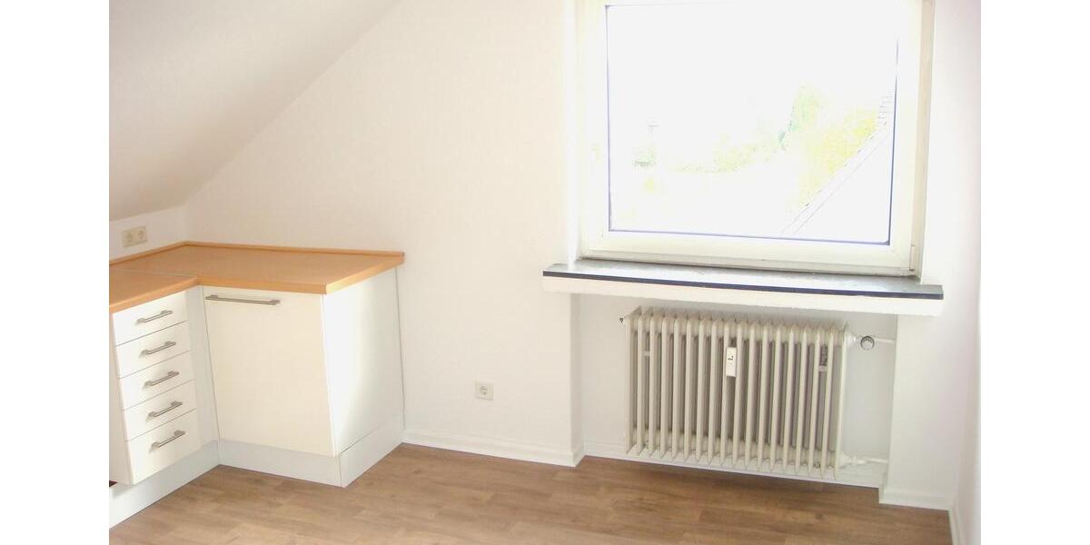 Dachgeschoßwohnung Uetze - 3 Zimmer, 80 m&sup2;, 495&euro; | Angebot:26262140
