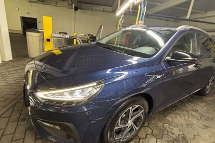 Hyundai i30 134.000 km 12.990 € Köln 50968