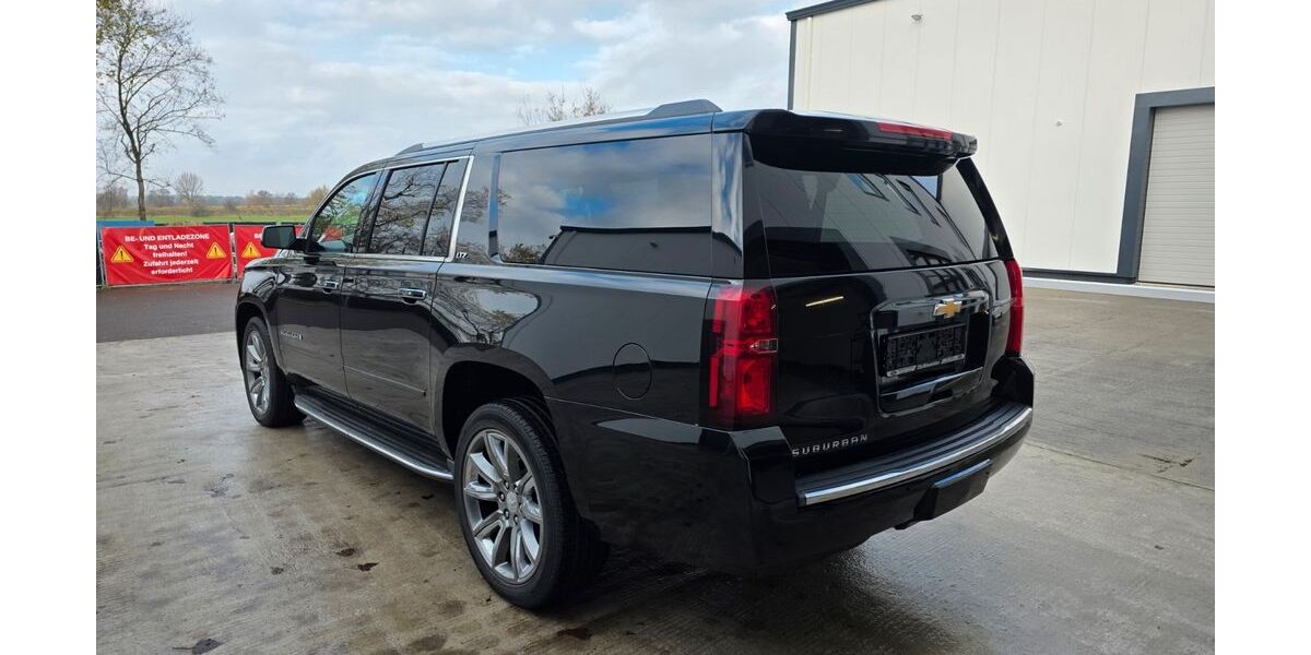 Chevrolet Suburban 274.000 km 25.900 &euro; Blankenfelde-Mahlow bei BERLIN 15831