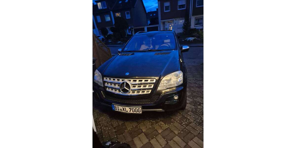Mercedes-Benz ML 500 285.000 km 12.900 &euro; Leopoldshöhe 33818