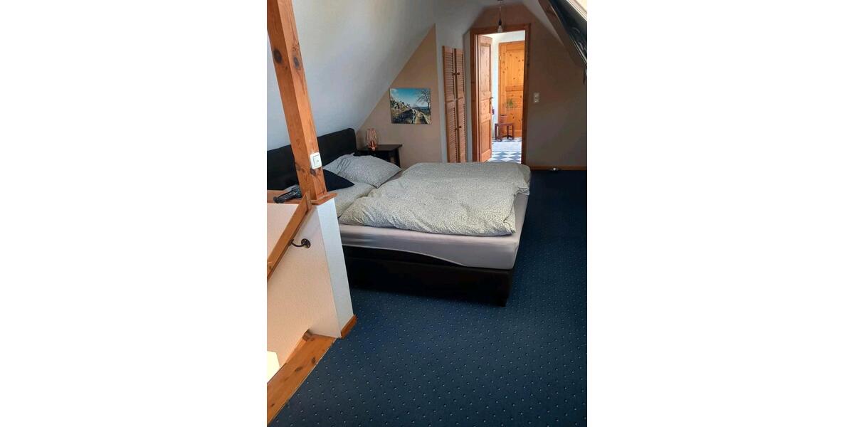 Dachgeschoßwohnung Bergen - 4 Zimmer, 120 m&sup2;, 1.050&euro; | Angebot:26470045