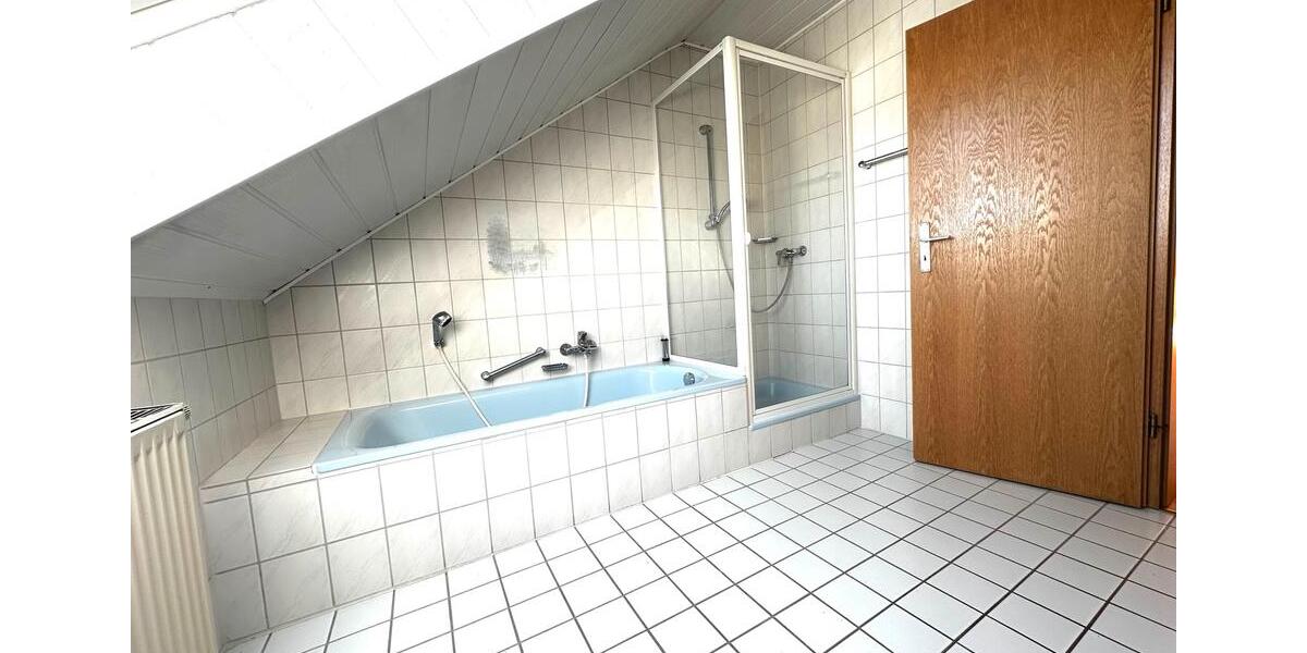 Dachgeschoßwohnung Idar-Oberstein Oberstein - 2 Zimmer, 64 m&sup2;, 450&euro; | Angebot:26416133
