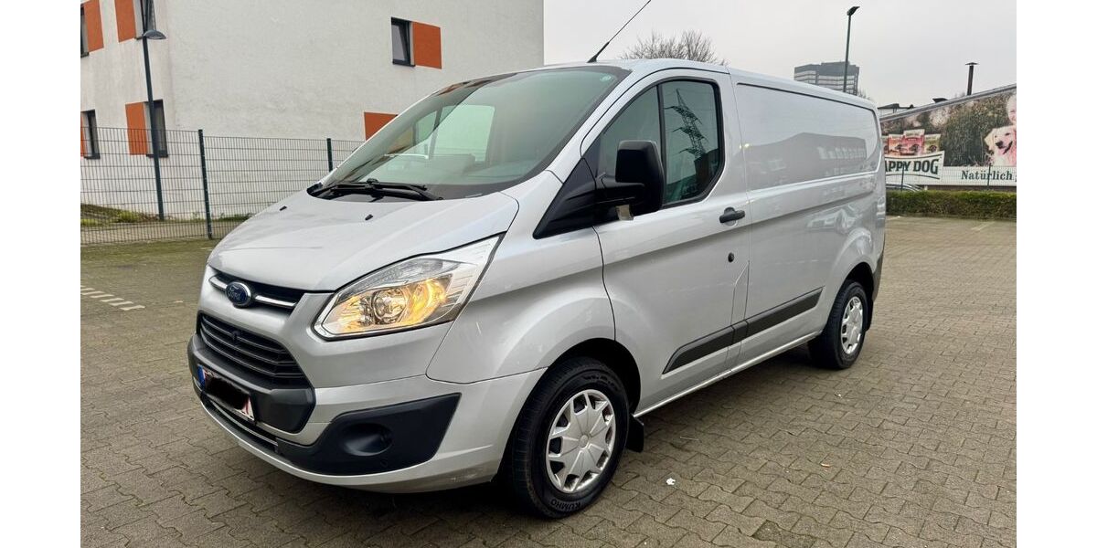Ford Transit Custom 214.000 km 8.690 &euro; Essen 45139