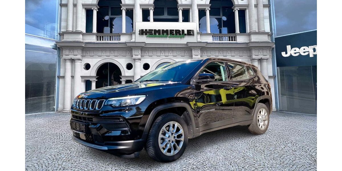 Jeep Compass 12.674 km 23.990 € München 81827