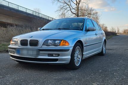 BMW 320 290.000 km 990 &euro; Landscheide 25572