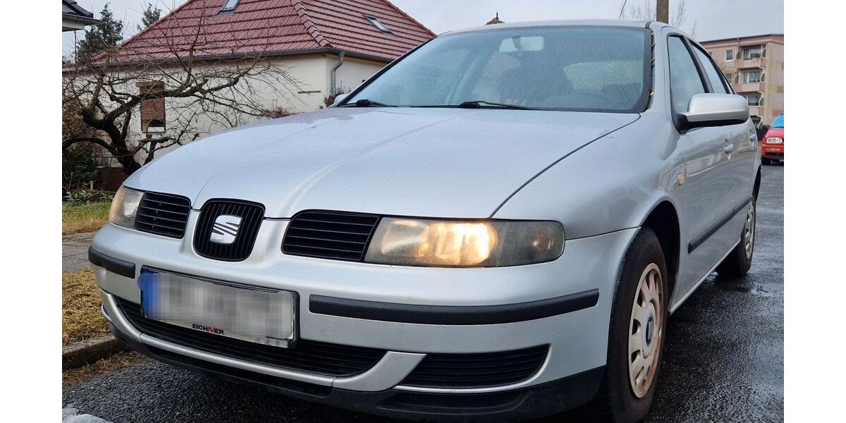 Seat Leon 145.597 km 800 &euro; Wittenberge 19322