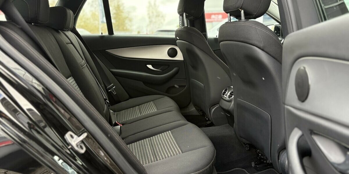 Mercedes-Benz E 200 d VIRTUAL+COCKPIT/KAMERA/NAVI/CARPLAY/SHZ 109.838 km 25.900 &euro; Villingen-Schwenningen 78054