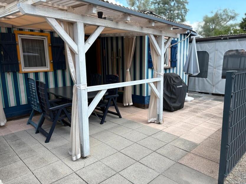 Haus am See - Dauercampingplatz in Freizeitparadies Plittersdorf