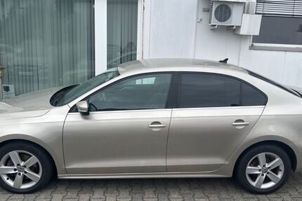 VW Jetta 138.600 km 8.490 € Mörfelden-Walldorf 64546