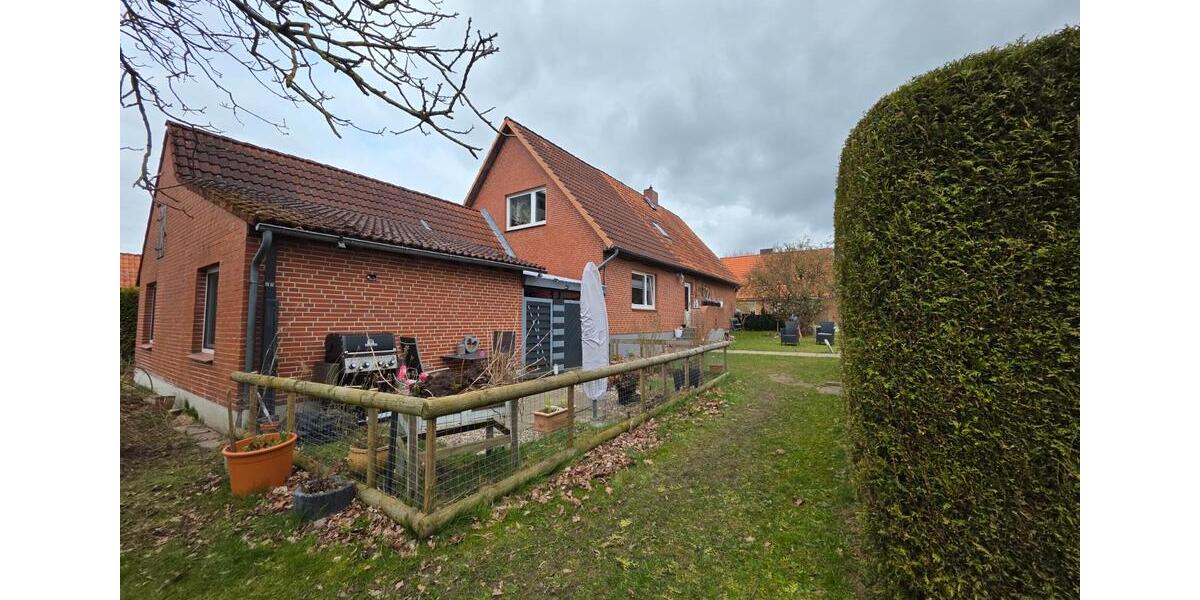 Mehrfamilienhaus, Wohnhaus Lütjenburg - 8 Zimmer, 195 m&sup2;, 370.000&euro; | Angebot:26145246