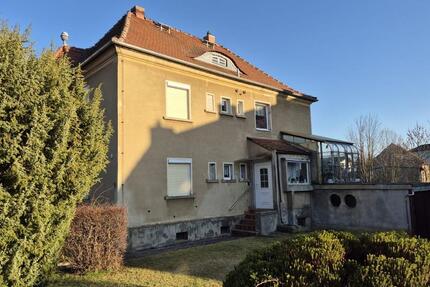 Älteres Zweifamielienhaus zimmer