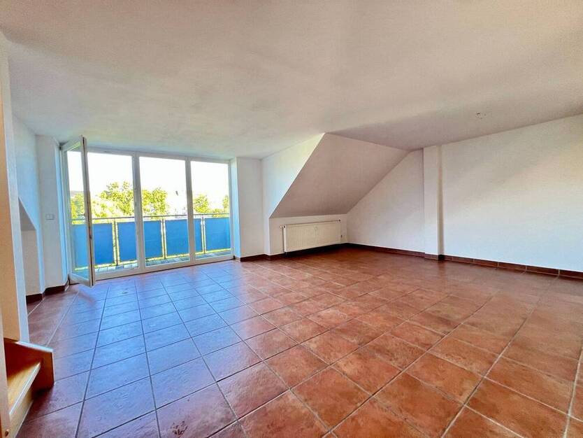 Exklusive 3-Raum Maisonette-Dachgeschoßwohnung im beliebten Gebiet Schloßchemnitz
