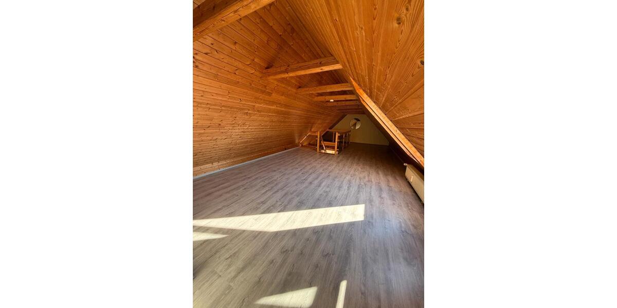 Etagenwohnung Wagenfeld - 5 Zimmer, 130 m&sup2;, 900&euro; | Angebot:25325303