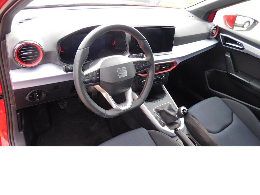Seat Arona 1.0 FR-Line TSI BMT Navi Klima Alu 8.500 km 18.390 € Vordorf 38533