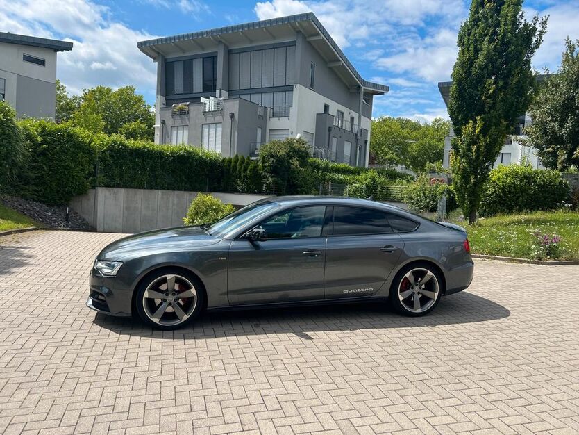 Audi A5 218.000 km 16.000 € Dortmund 44369