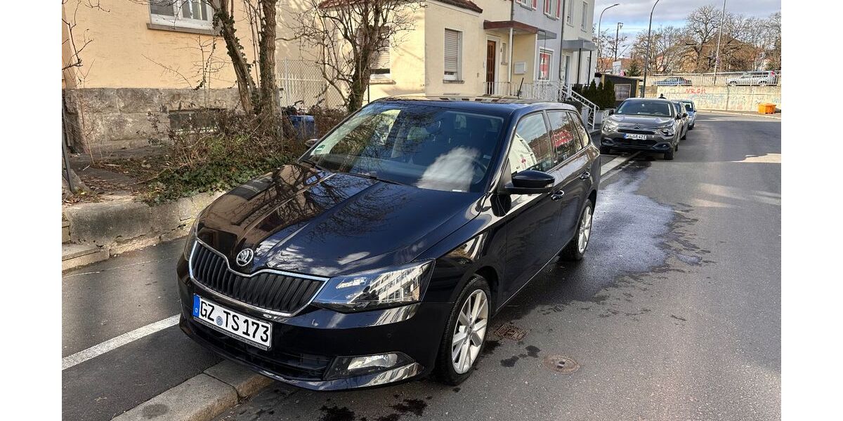 Skoda Fabia 99.323 km 8.399 &euro; Würzburg 97070