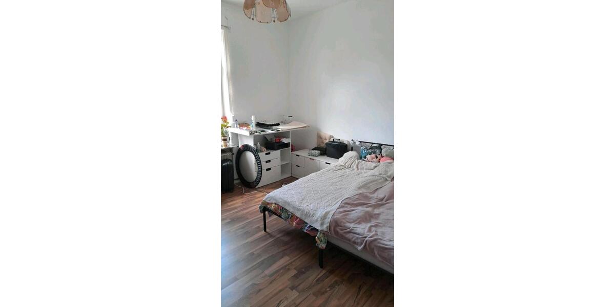 Etagenwohnung Frankfurt am Main Schwanheim - 3 Zimmer, 65 m&sup2;, 1.100&euro; | Angebot:26326831