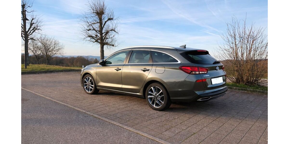 Hyundai i30 35.100 km 20.950 &euro; Görwihl 79733