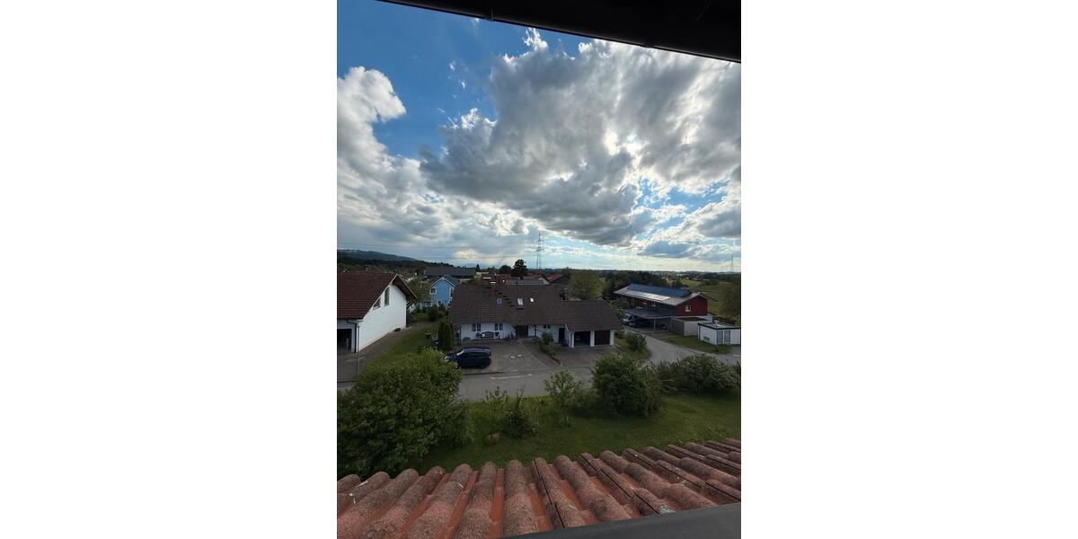 Dachgeschoßwohnung Hergatz - 2 Zimmer, 85 m&sup2;, 1.200&euro; | Angebot:26602946