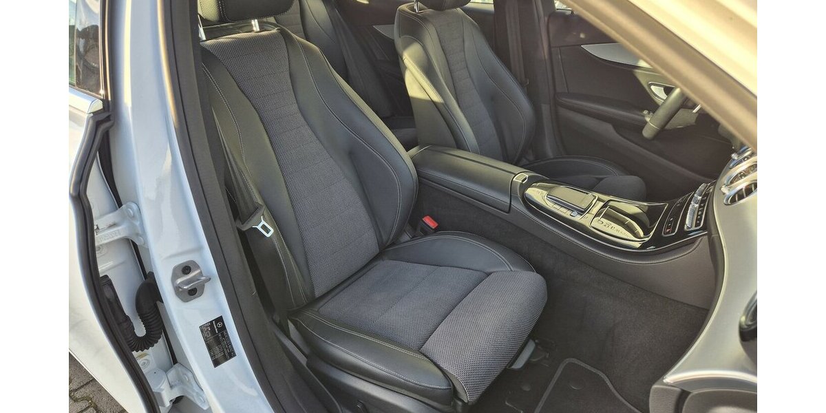 Mercedes-Benz E 300 e T Avantgarde AHK, LED, Rückfahrkamera, App 55.700 km 26.990 &euro; Rodgau 63110